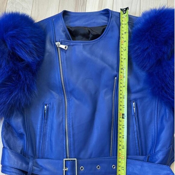 High-quality royal blue leather jacket with real fox fur shoulder - Picture 6 of 8